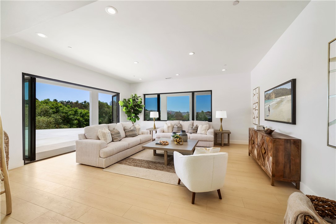 MLS #OC25269068 image #29