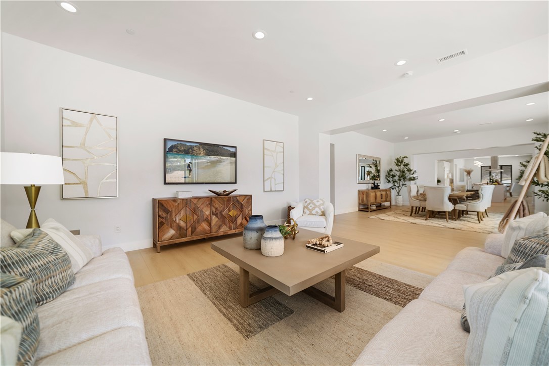 MLS #OC25269068 image #32