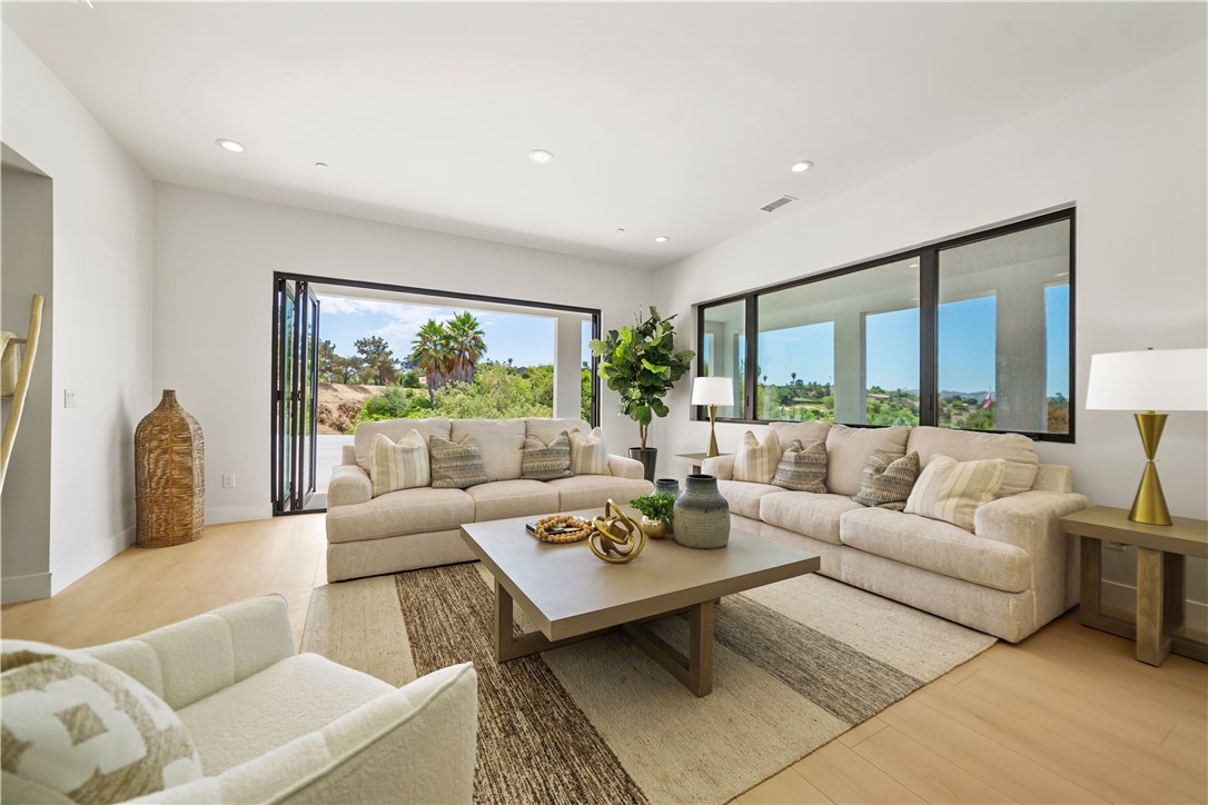 MLS #OC25269068 image #34