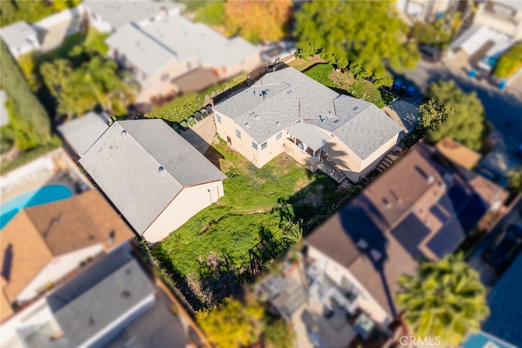 MLS #OC25269091 image #1