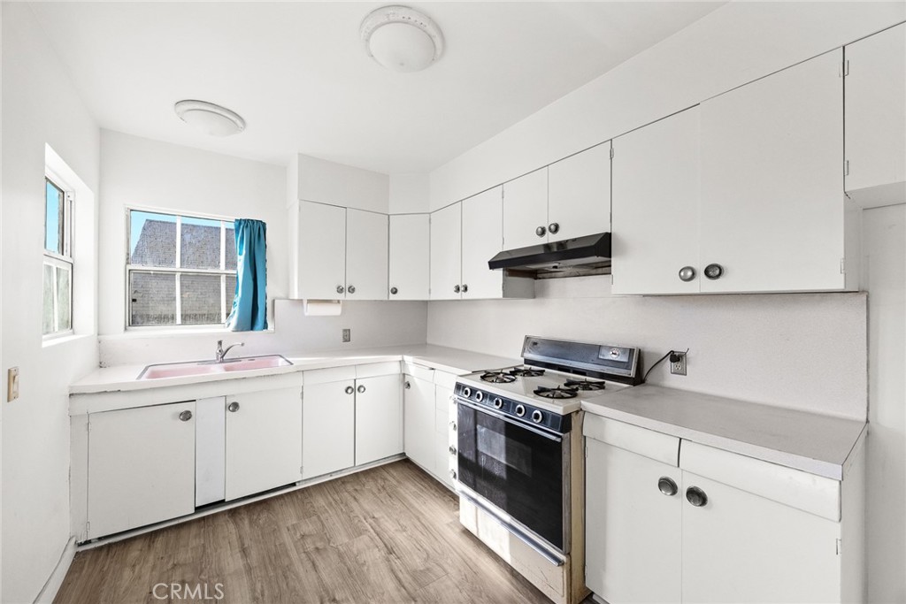 MLS #OC25269091 image #11