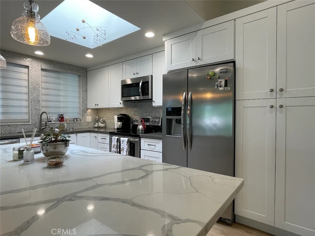 MLS #OC25269132 image #3