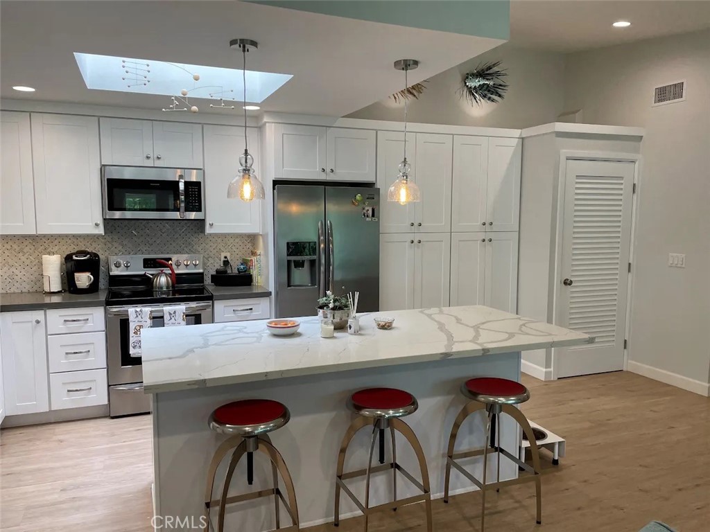 MLS #OC25269132 image #4