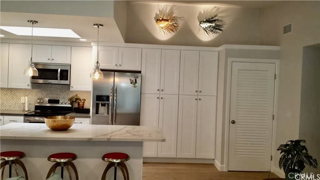 MLS #OC25269132 image #5