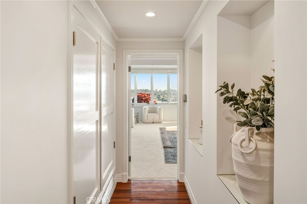 MLS #OC25269144 image #27