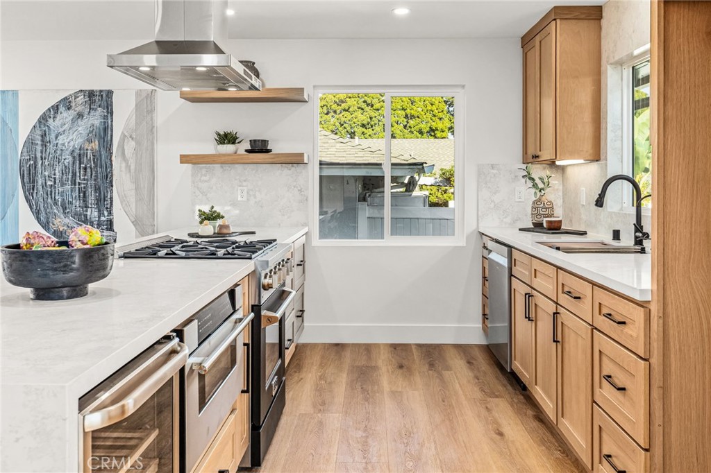 MLS #OC25269159 image #3