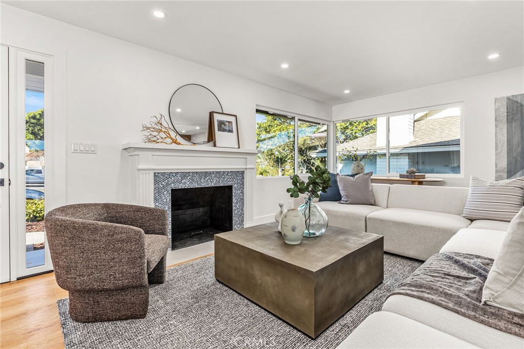 MLS #OC25269159 image #9