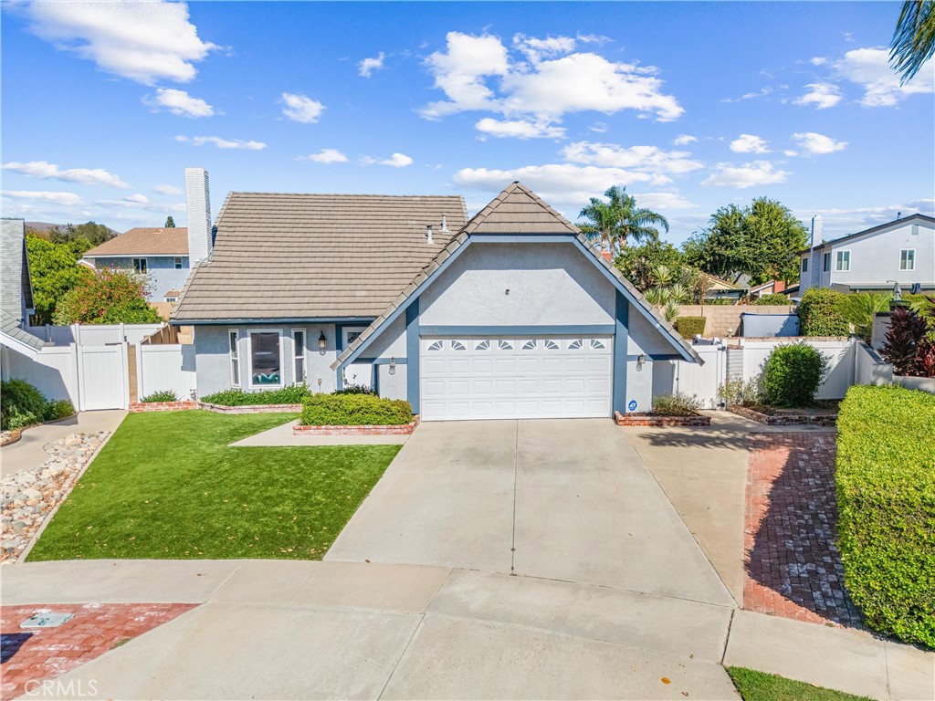 MLS #OC25269160 image #1