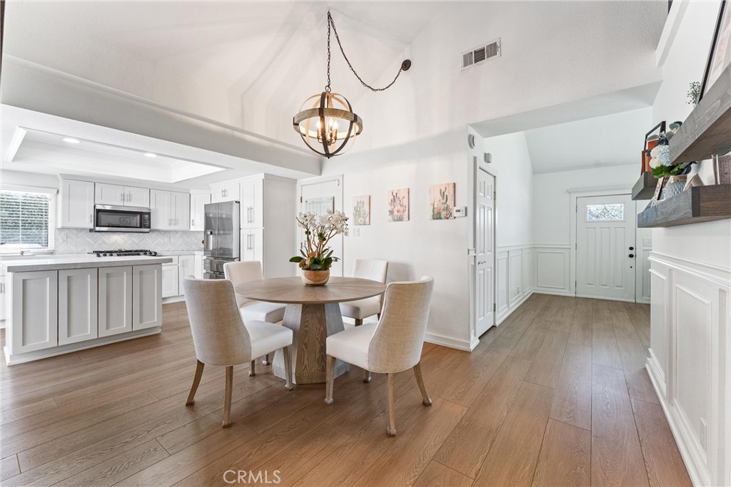 MLS #OC25269160 image #10