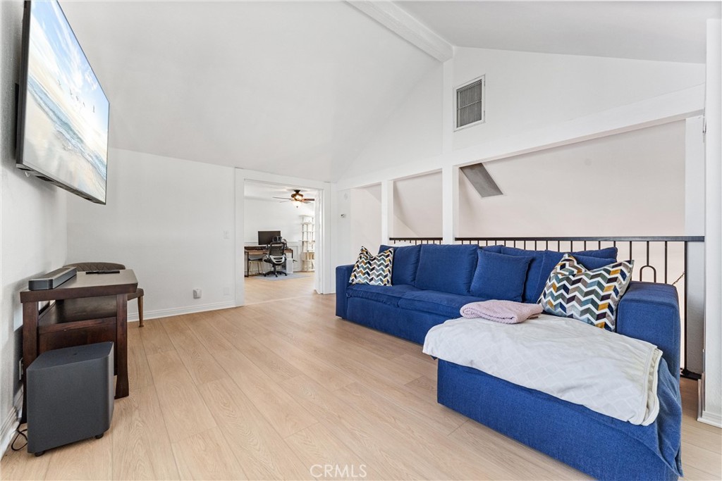 MLS #OC25269160 image #33