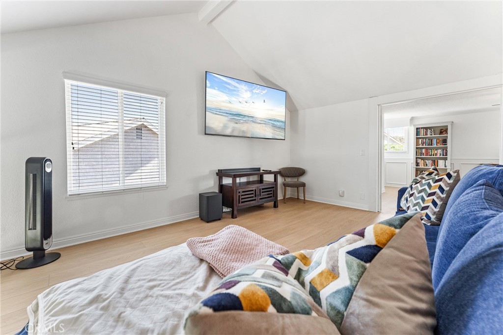 MLS #OC25269160 image #35