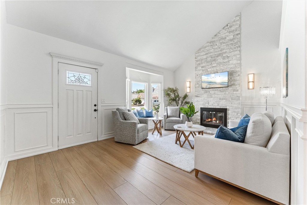 MLS #OC25269160 image #4