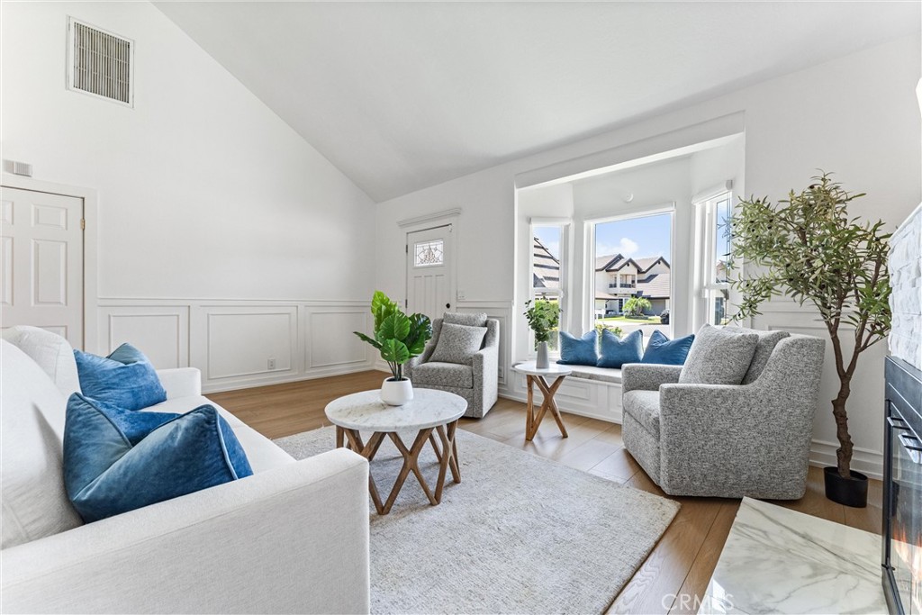 MLS #OC25269160 image #8