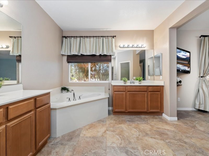 MLS #OC25269162 image #31