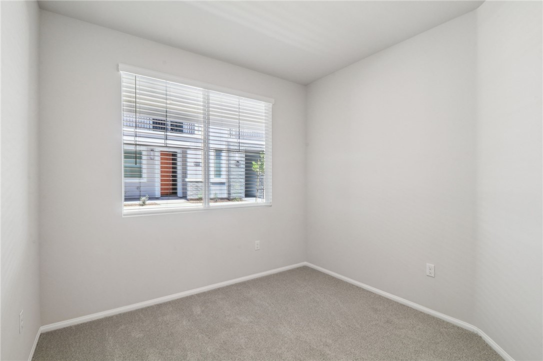 MLS #OC25269275 image #11