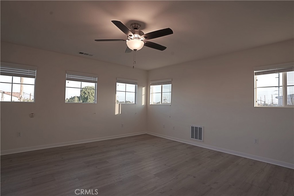 MLS #OC25269301 image #25