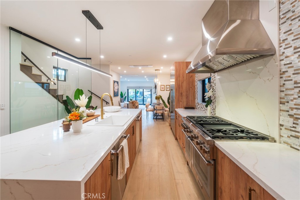 MLS #OC25269306 image #10