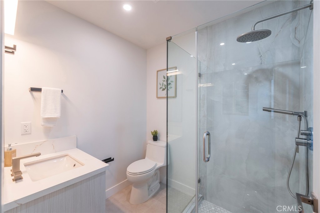 MLS #OC25269306 image #23