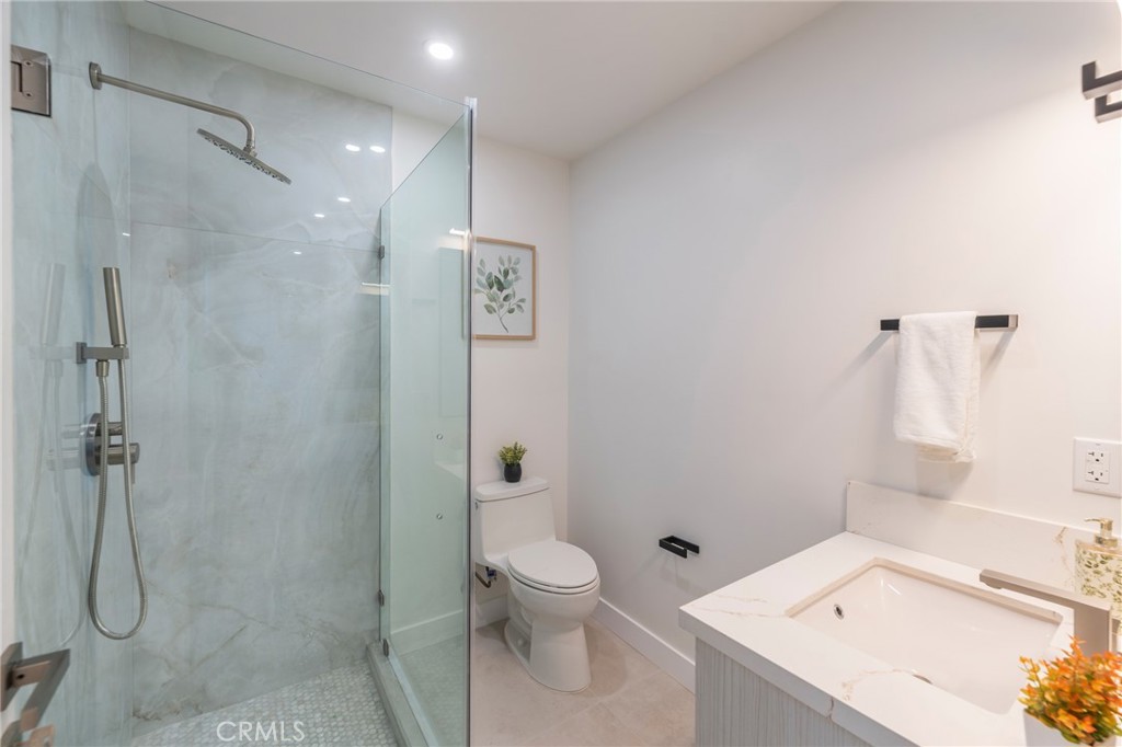 MLS #OC25269306 image #26