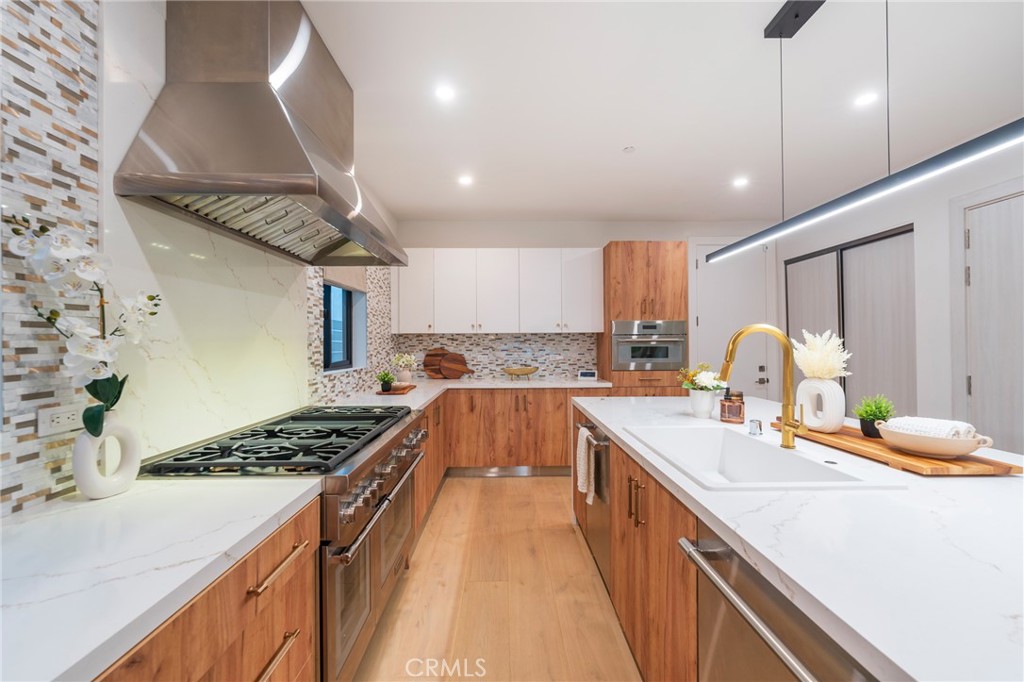 MLS #OC25269306 image #8