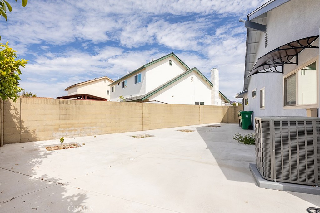 MLS #OC25269311 image #37