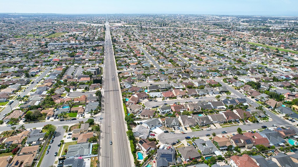 MLS #OC25269311 image #40