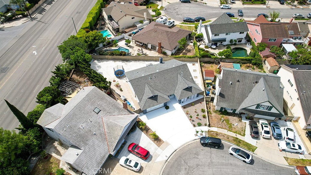 MLS #OC25269311 image #42