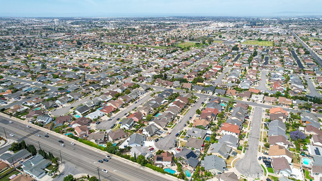 MLS #OC25269311 image #43