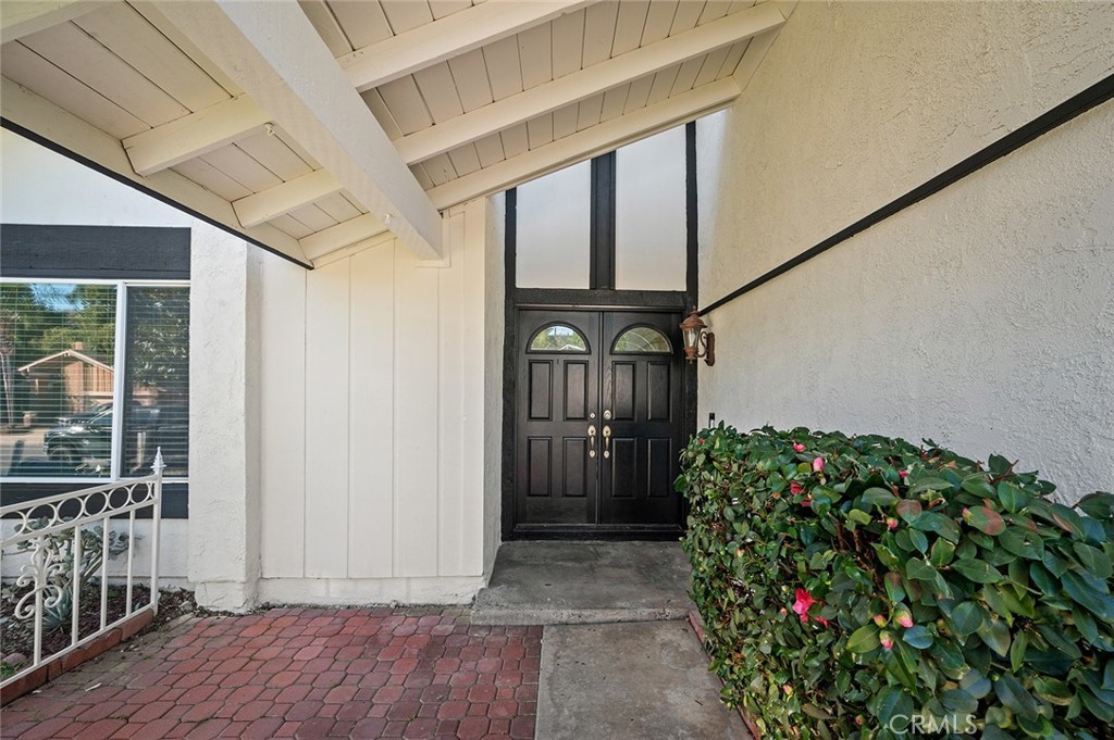 MLS #OC25269322 image #1