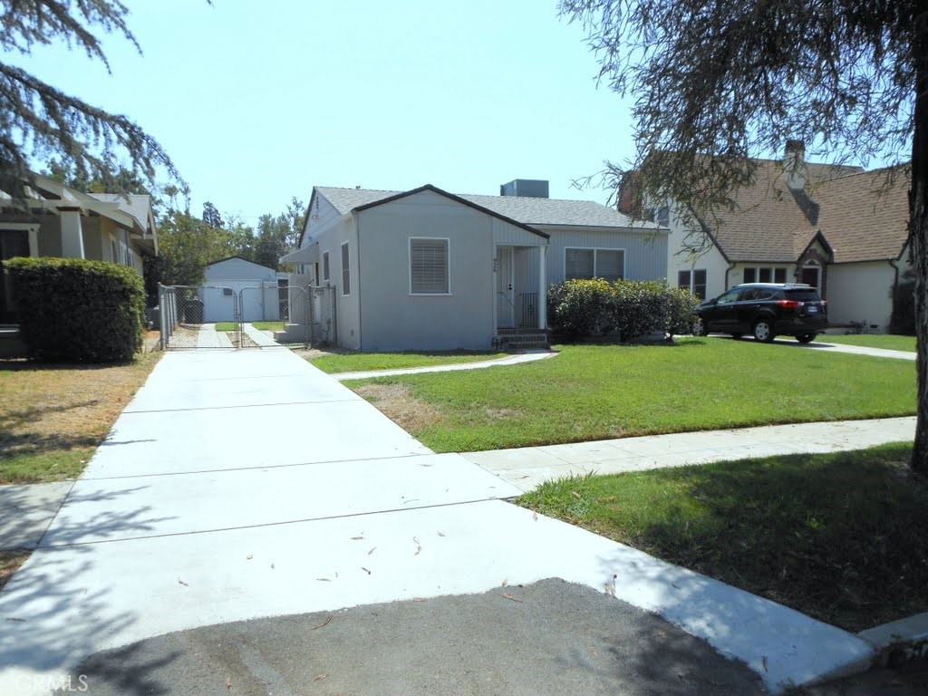 MLS #OC25269326 image #1