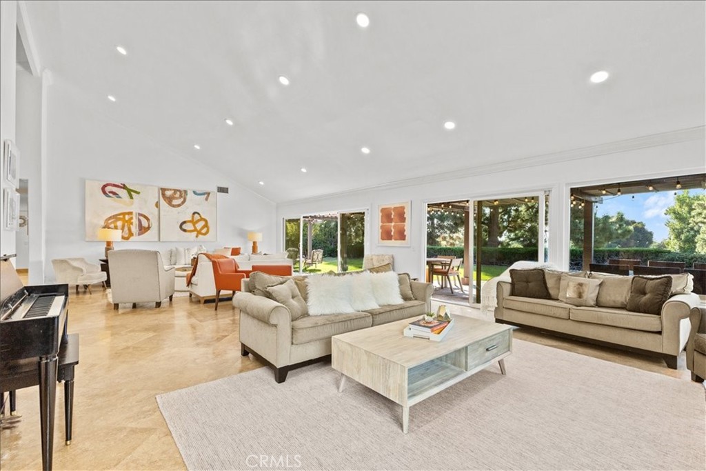 MLS #OC25269348 image #0