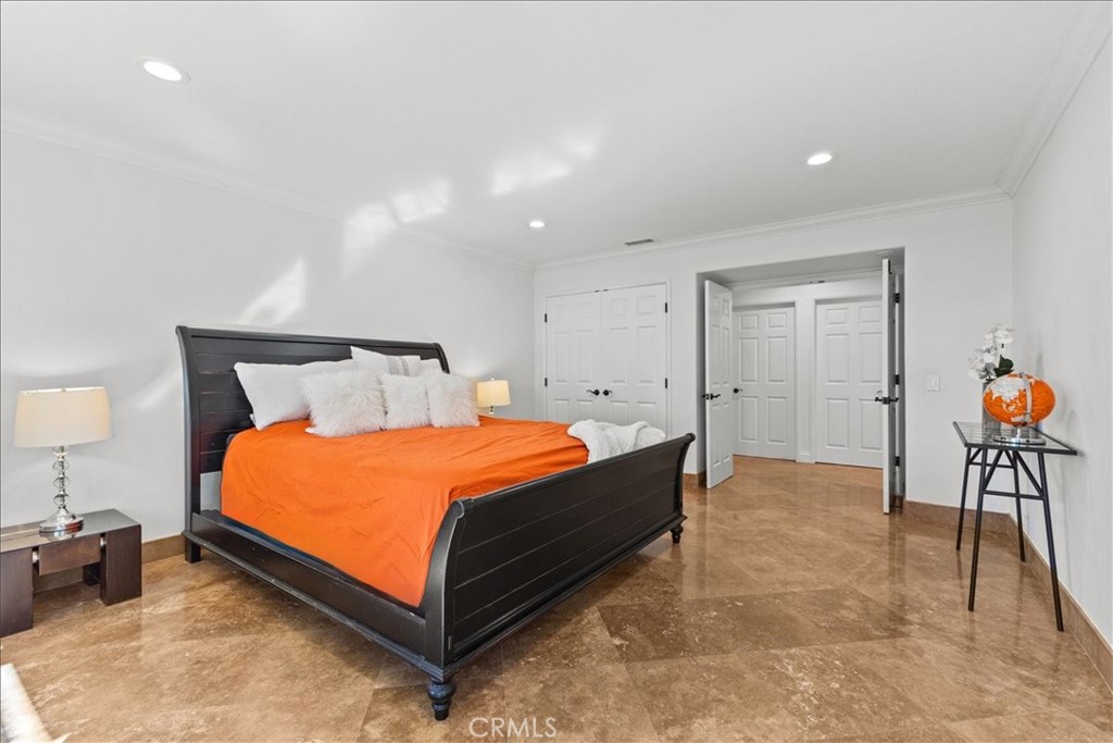 MLS #OC25269348 image #14