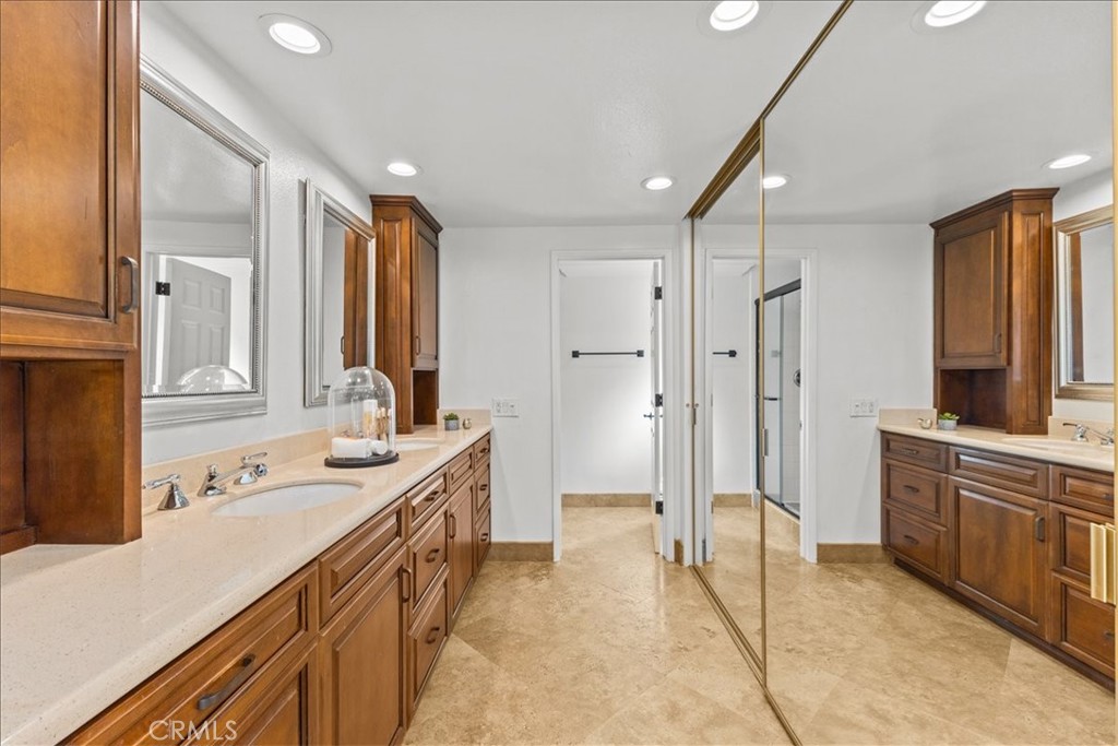 MLS #OC25269348 image #15