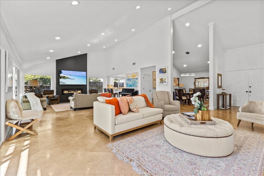 MLS #OC25269348 image #2