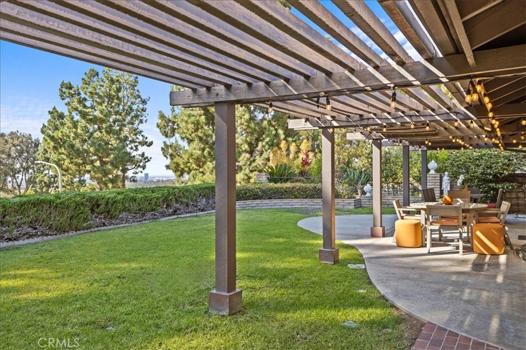 MLS #OC25269348 image #23