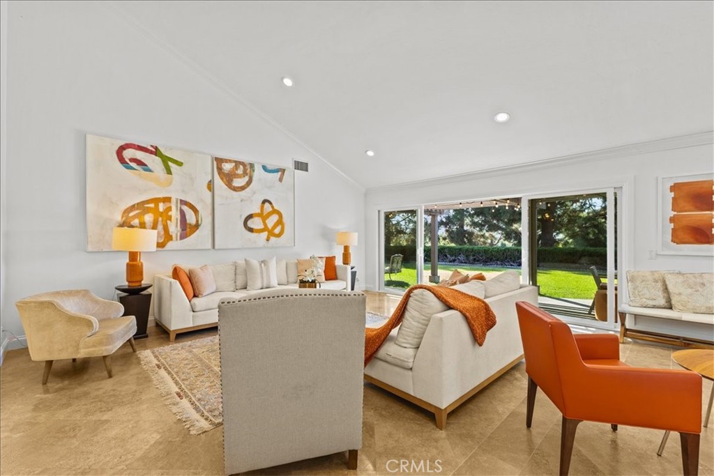 MLS #OC25269348 image #4