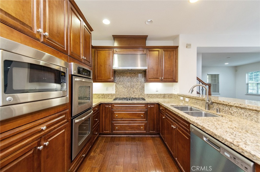 MLS #OC25269357 image #22