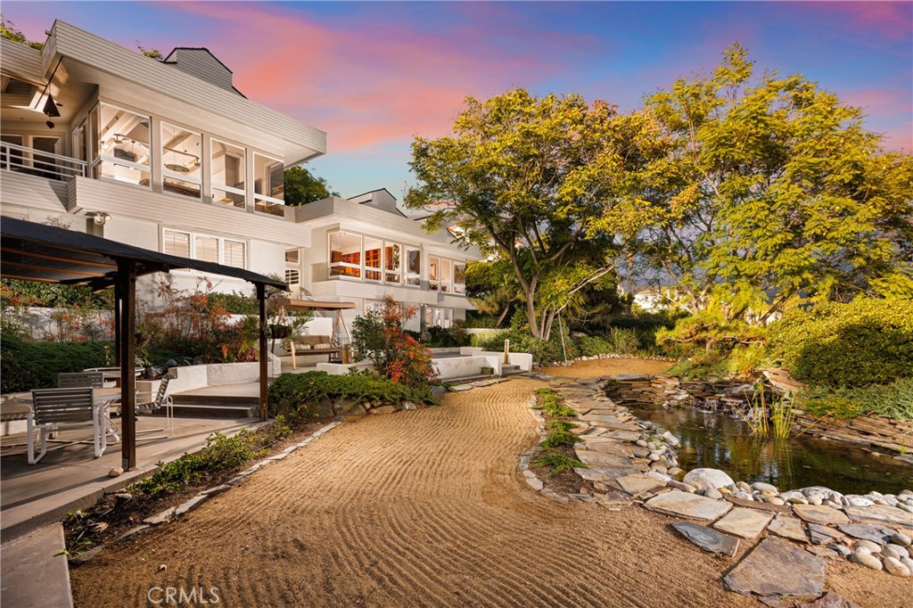 MLS #OC25269364 image #1