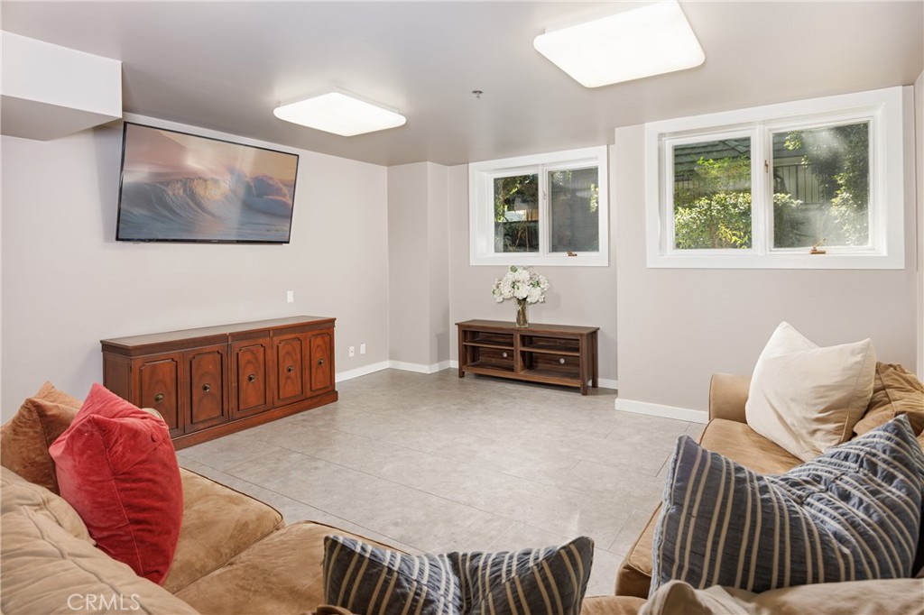 MLS #OC25269364 image #13