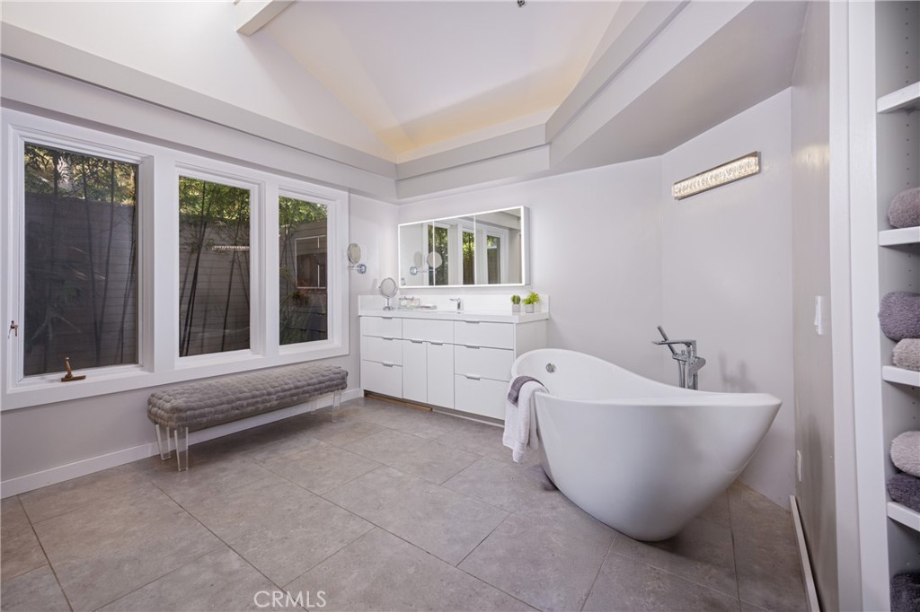 MLS #OC25269364 image #16