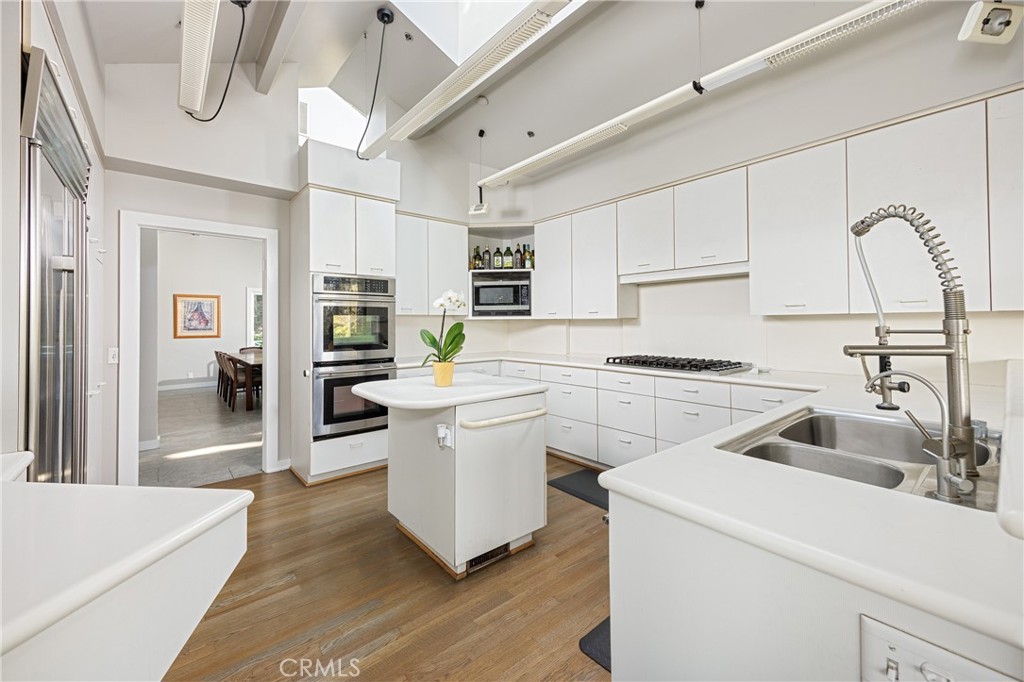 MLS #OC25269364 image #9