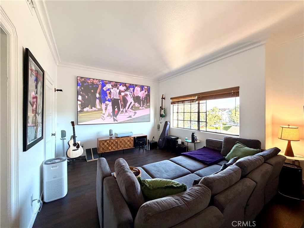 MLS #OC25269379 image #10