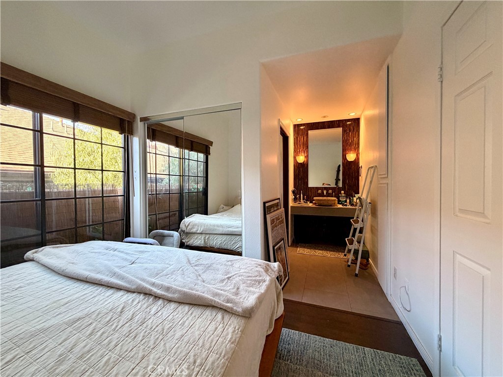 MLS #OC25269379 image #8