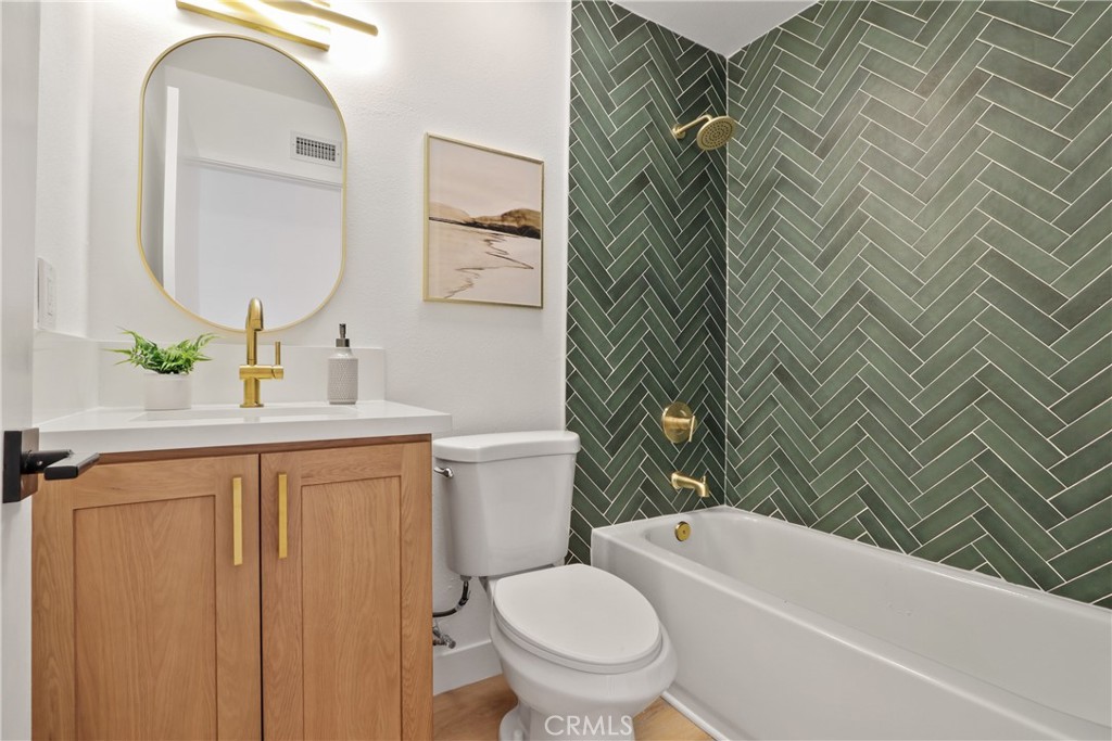 MLS #OC25269398 image #18