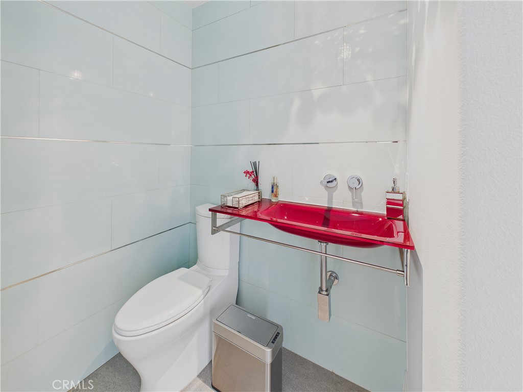 MLS #OC25269403 image #18