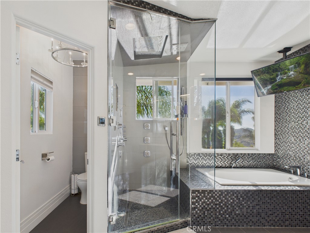 MLS #OC25269403 image #23