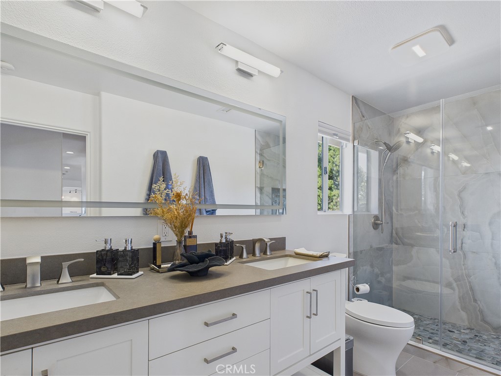 MLS #OC25269403 image #28