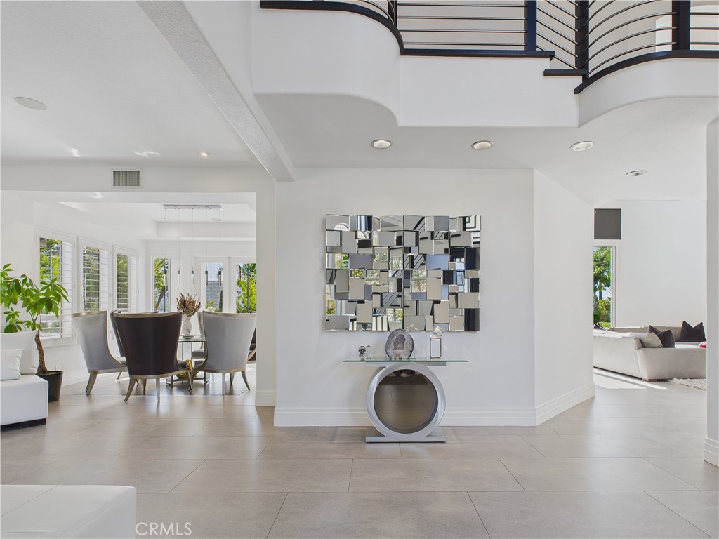 MLS #OC25269403 image #5