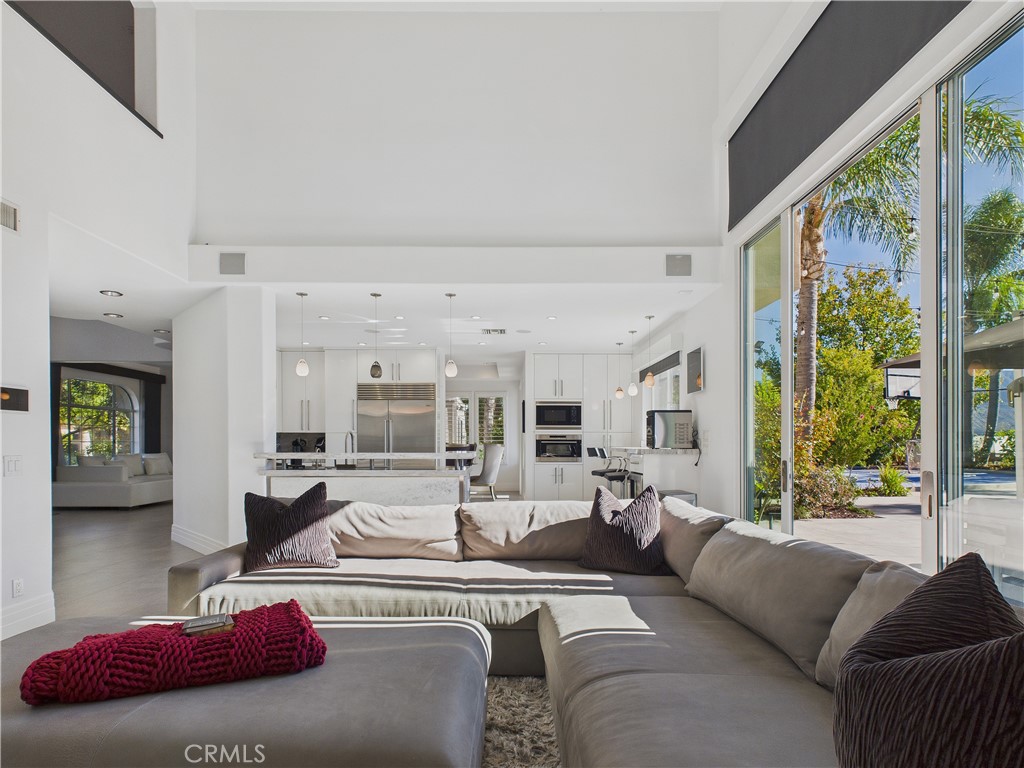 MLS #OC25269403 image #9