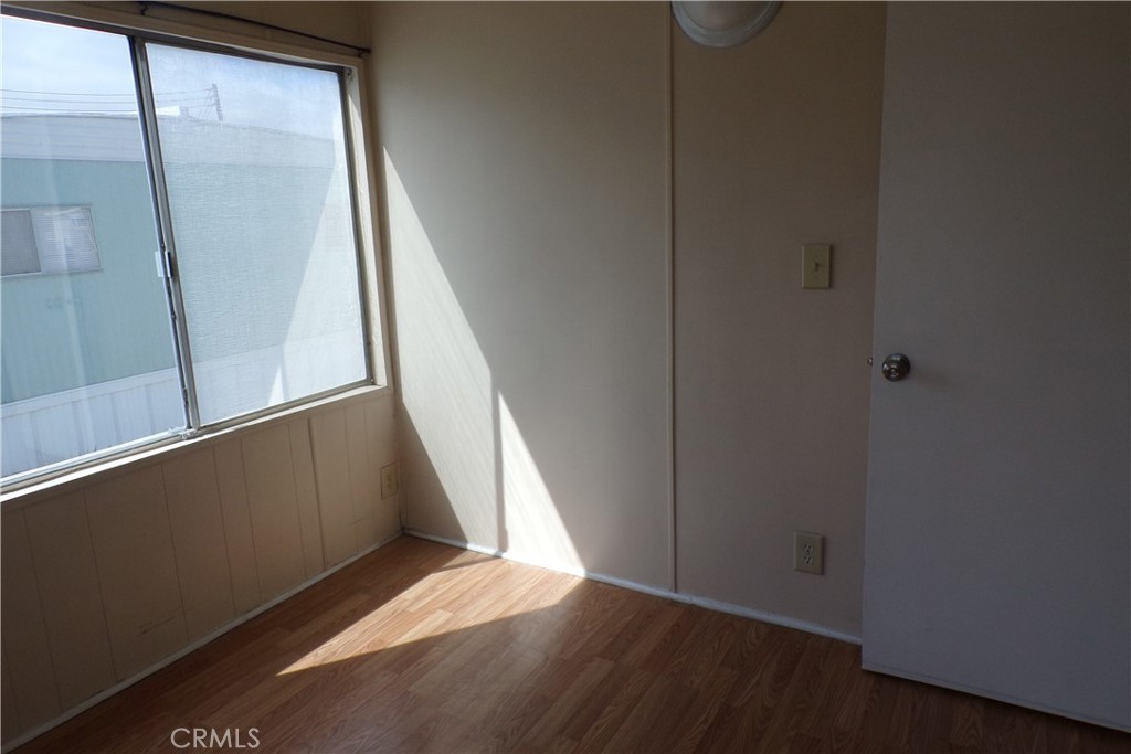 MLS #OC25269411 image #10